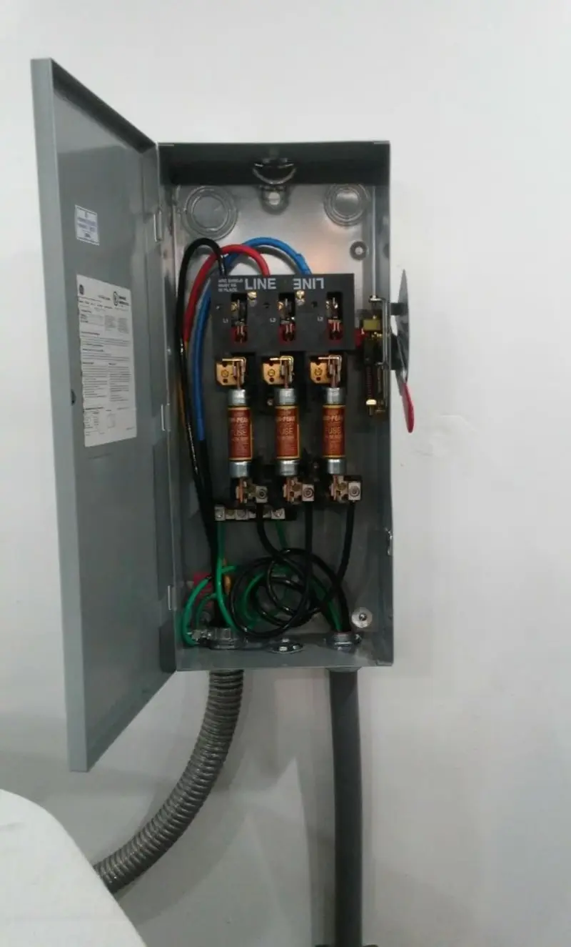 Three-phase disconnect switch installed for Smoke Detector Installation in Spokane Valley